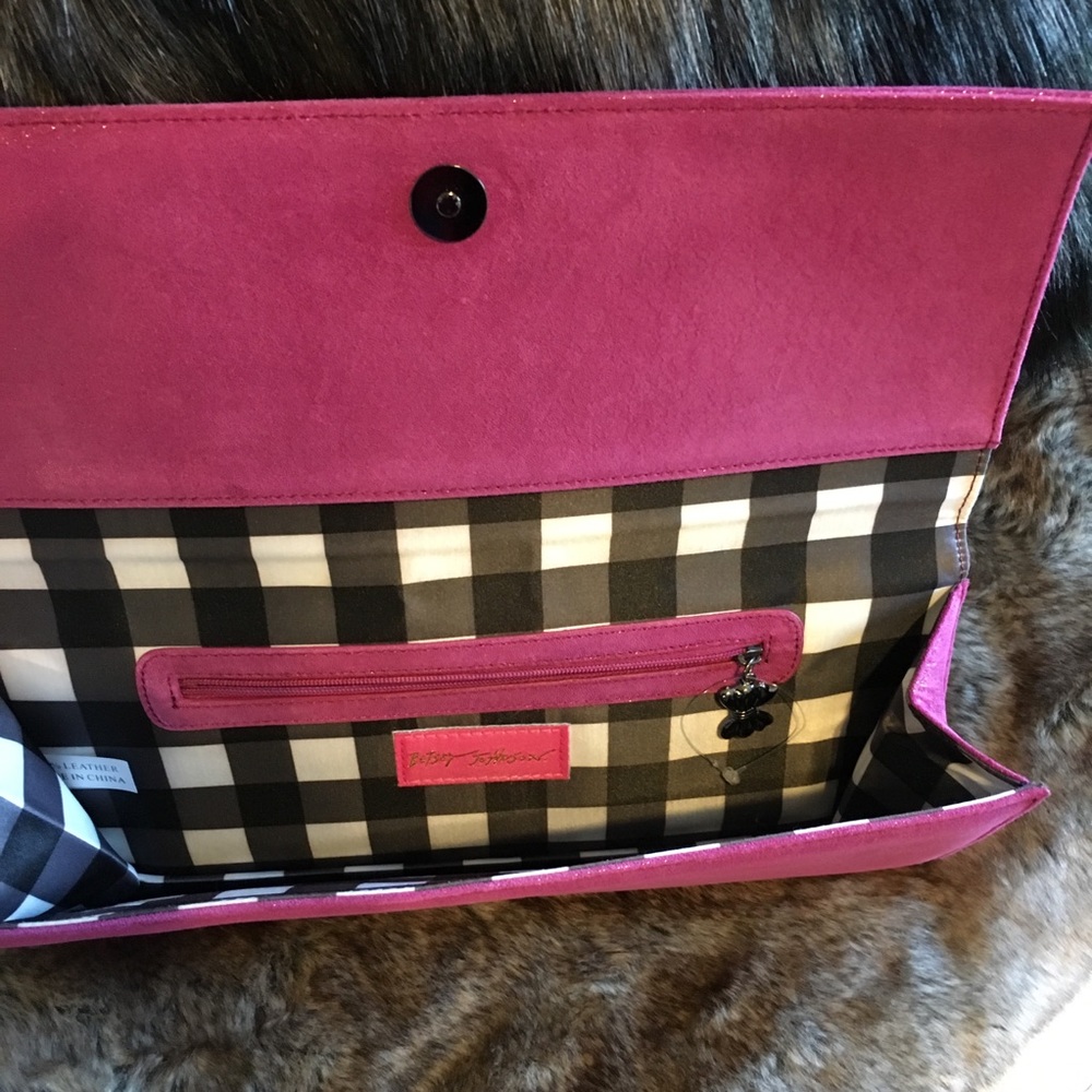 Betsy Johnson Luminus Fucsia Clutch - Picture 6 of 6